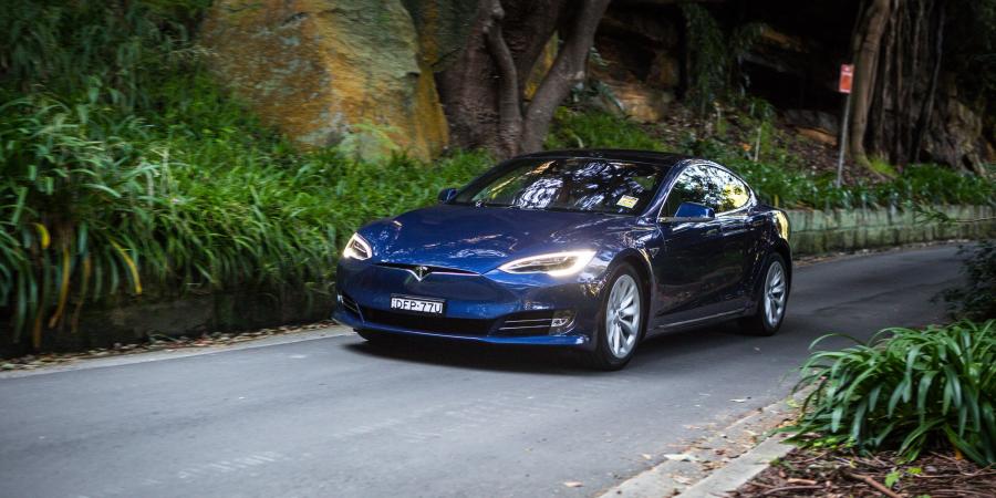  Tesla Model S 75D 2016 года  (AU) (фото 7 из 11)